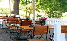 Hotel Zur Burg Sternberg